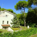Lignano Riviera With Fireplace & Air Conditioning Apartament Lignano Sabbiadoro