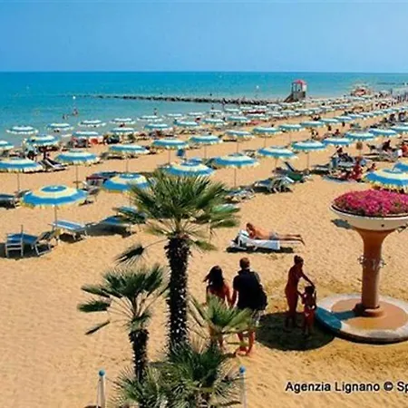 Lignano Riviera With Fireplace & Air Conditioning Lignano Sabbiadoro
