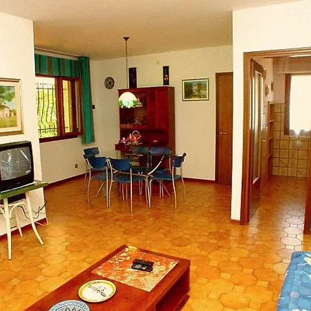 Lignano Riviera With Fireplace & Air Conditioning Lignano Sabbiadoro