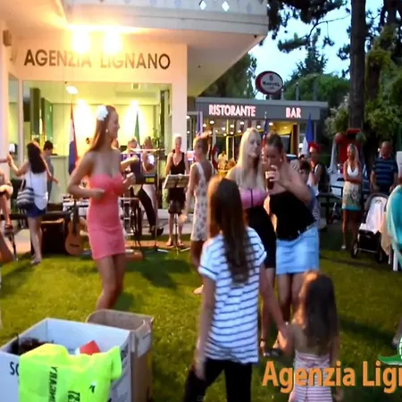 Lignano Riviera With Fireplace & Air Conditioning Apartmán Lignano Sabbiadoro